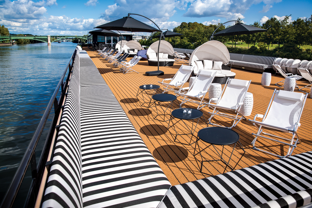 2023 Rockstar Rhine River Cruise Rooftop Bar